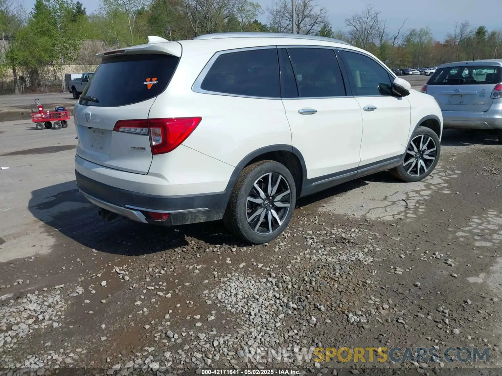 4 Фотография поврежденного автомобиля 5FNYF5H90KB005916 HONDA PILOT 2019