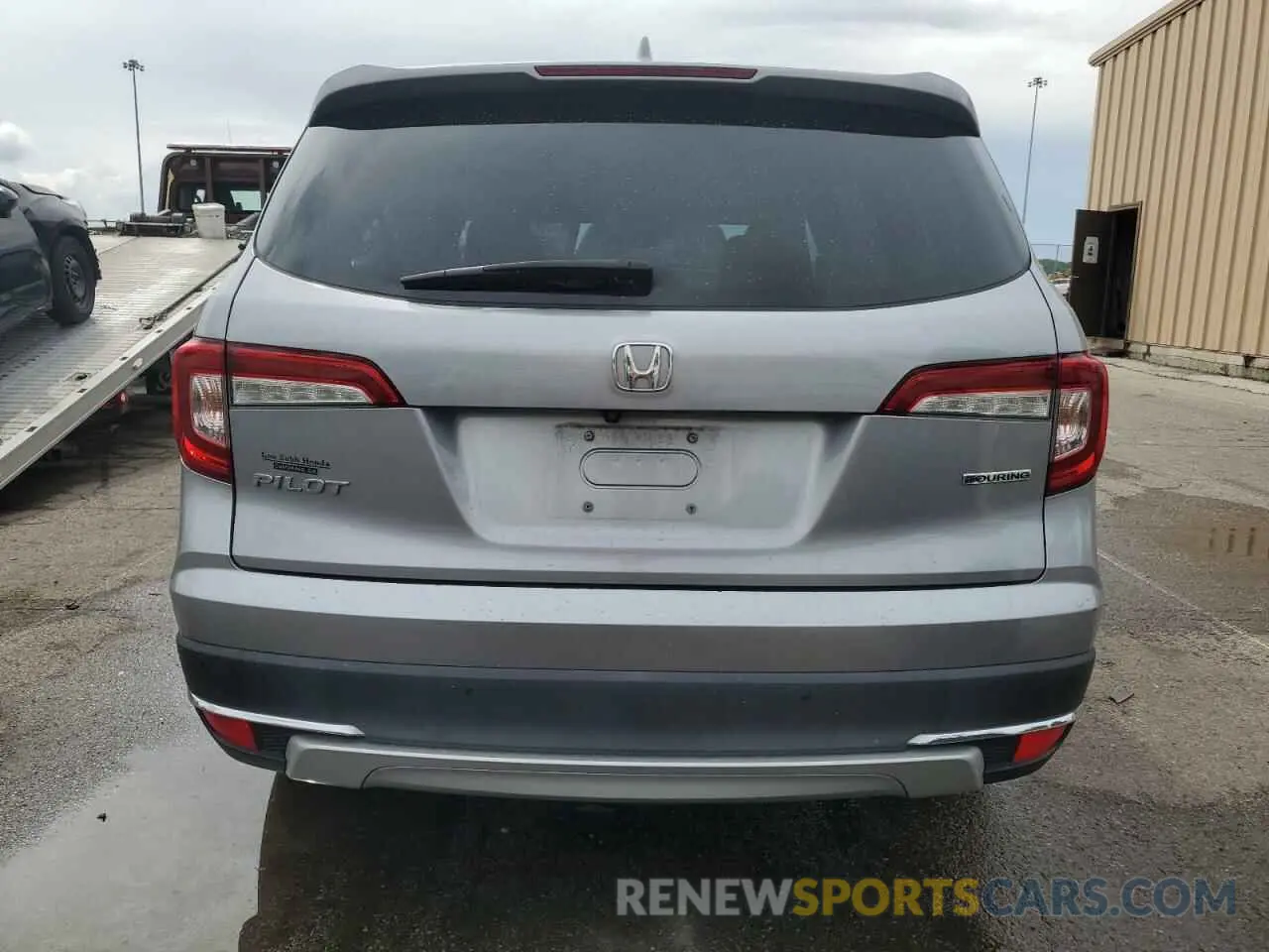 6 Photograph of a damaged car 5FNYF5H91KB033661 HONDA PILOT 2019