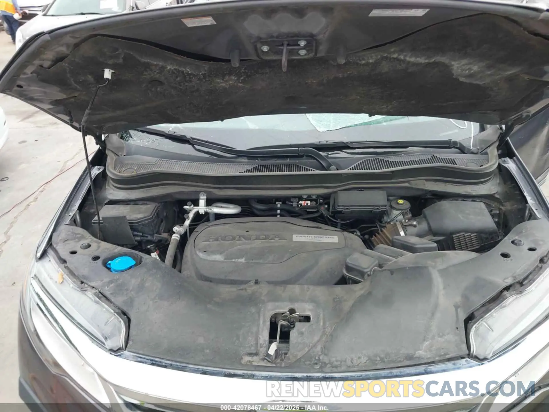 10 Photograph of a damaged car 5FNYF5H95KB033615 HONDA PILOT 2019