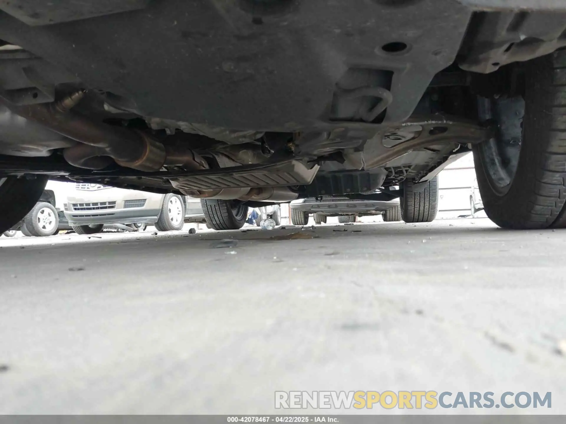 17 Photograph of a damaged car 5FNYF5H95KB033615 HONDA PILOT 2019