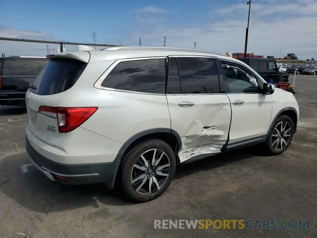 3 Фотография поврежденного автомобиля 5FNYF6H00KB027003 HONDA PILOT 2019