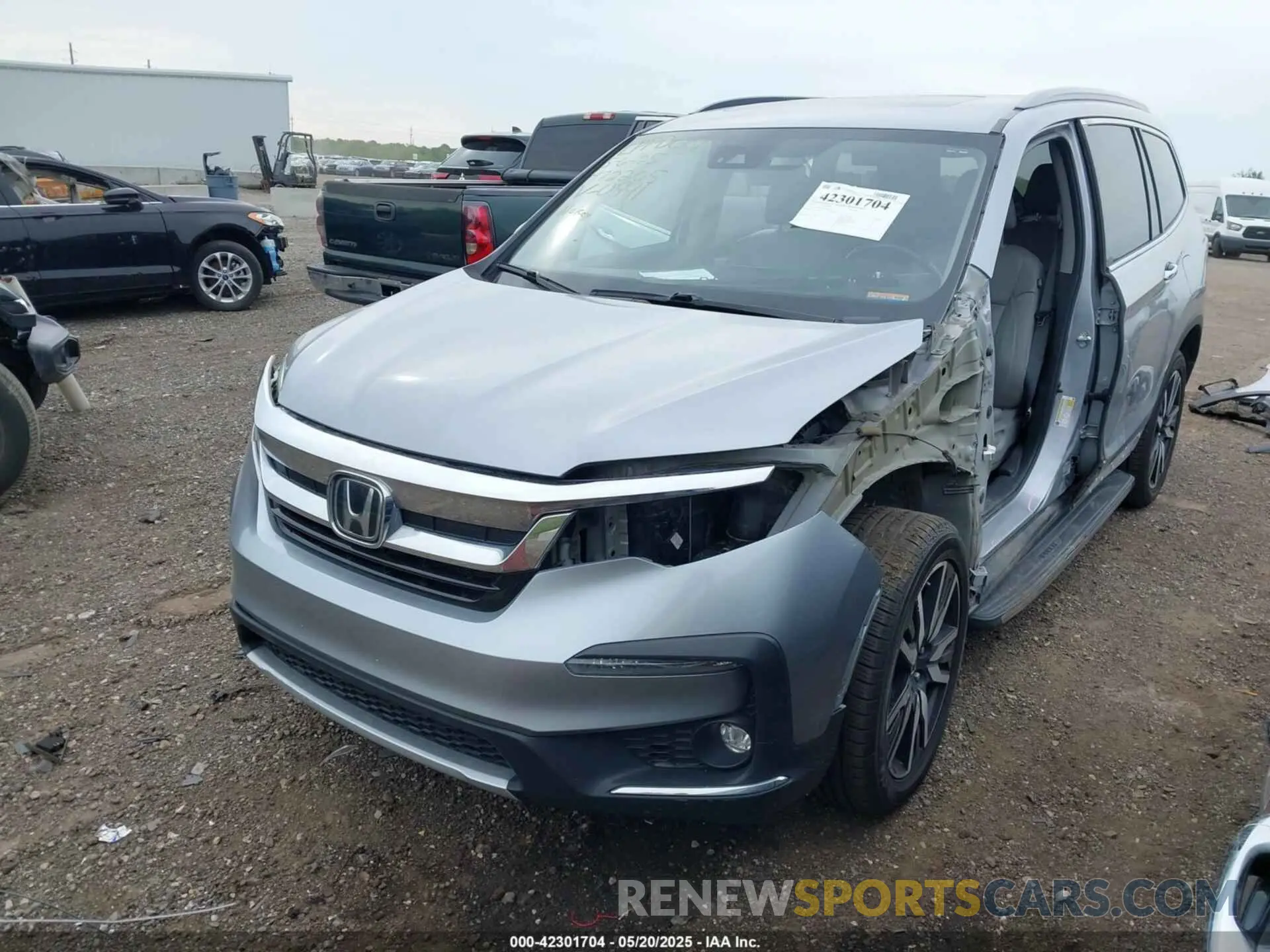 2 Photograph of a damaged car 5FNYF6H01KB000991 HONDA PILOT 2019