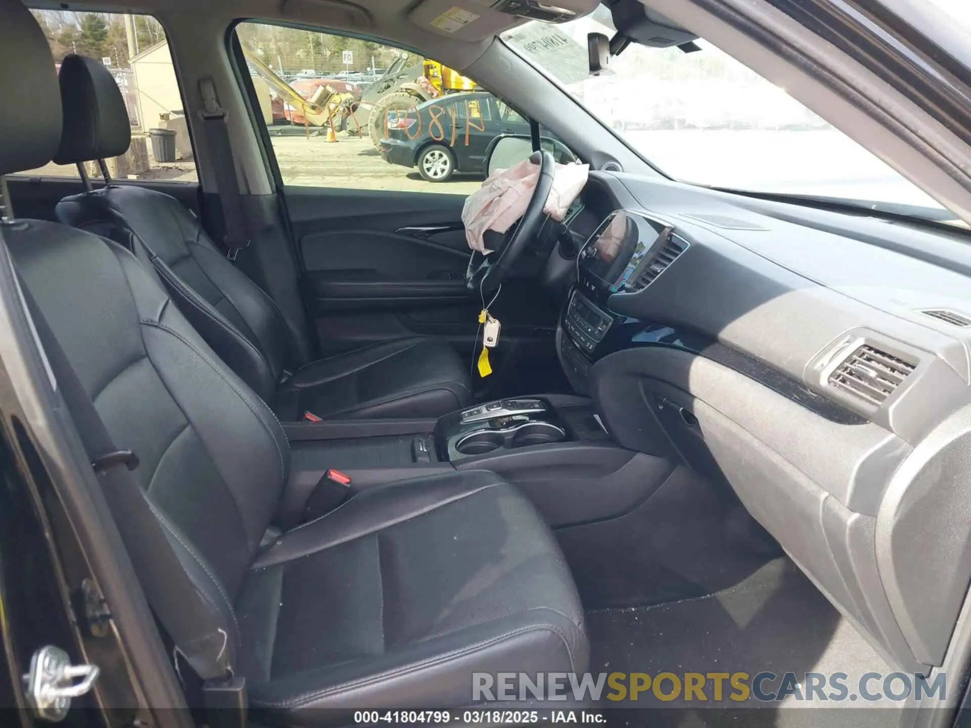 5 Фотография поврежденного автомобиля 5FNYF6H02KB005956 HONDA PILOT 2019