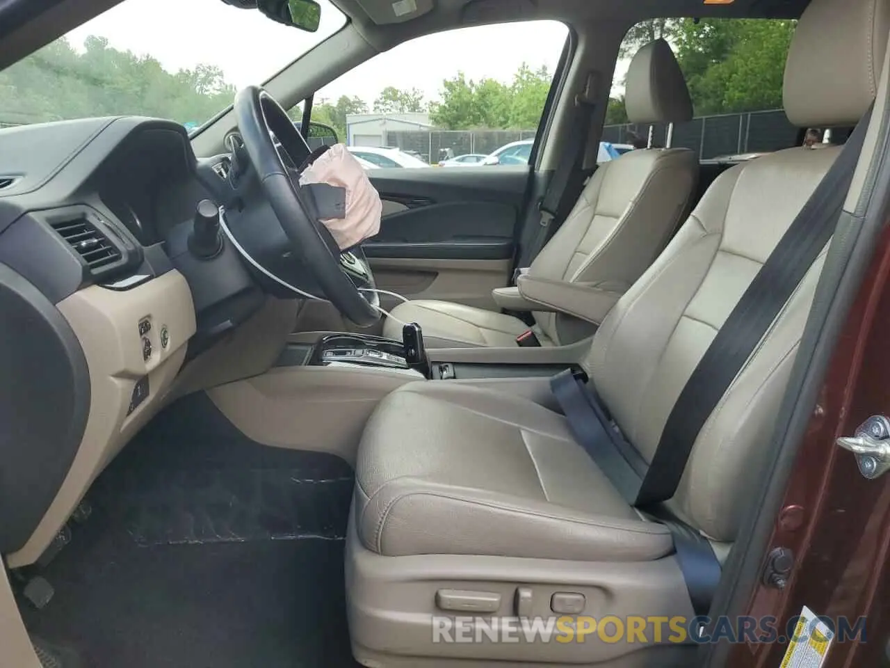 7 Photograph of a damaged car 5FNYF6H05KB014358 HONDA PILOT 2019