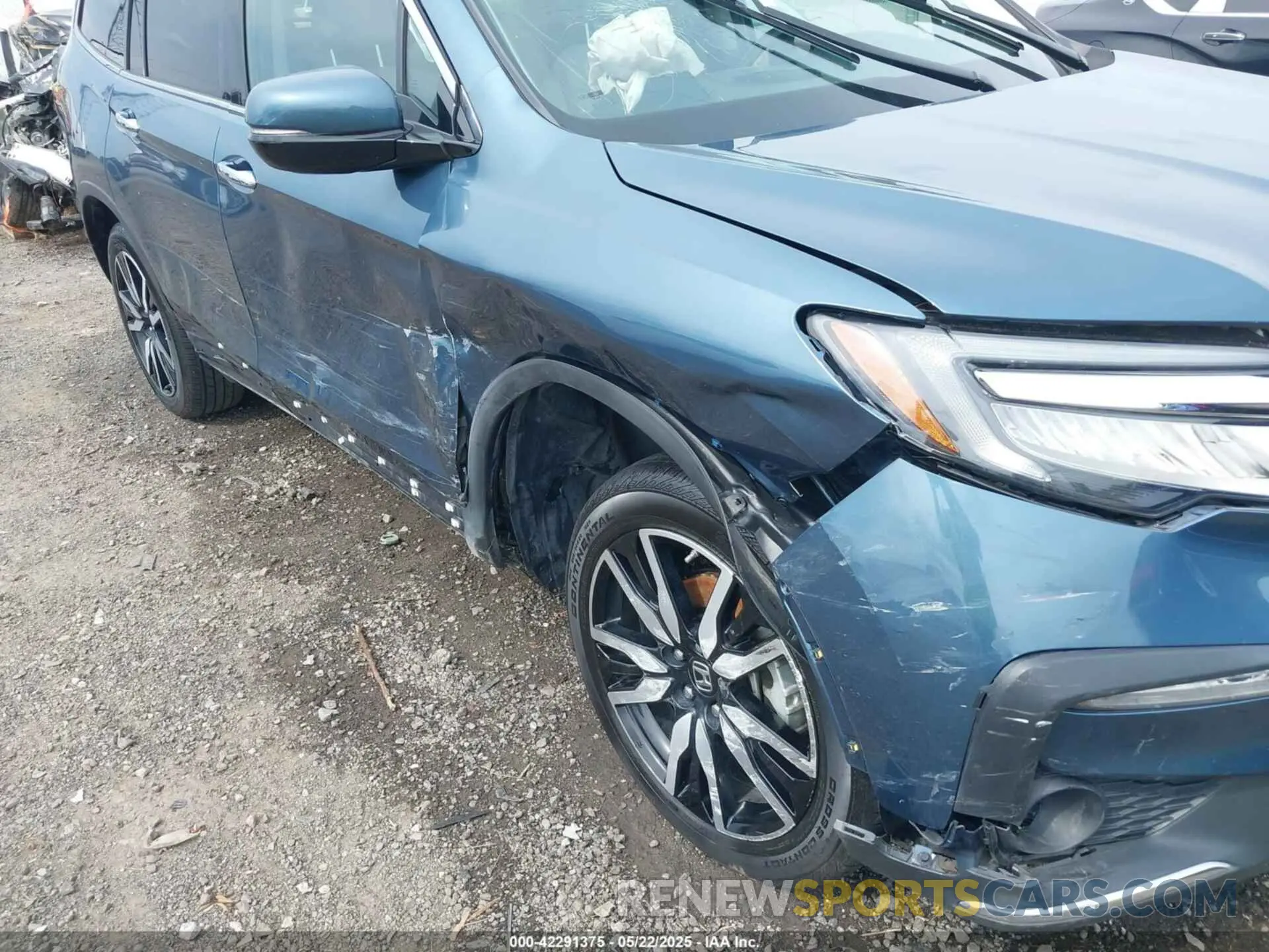 6 Photograph of a damaged car 5FNYF6H06KB005457 HONDA PILOT 2019
