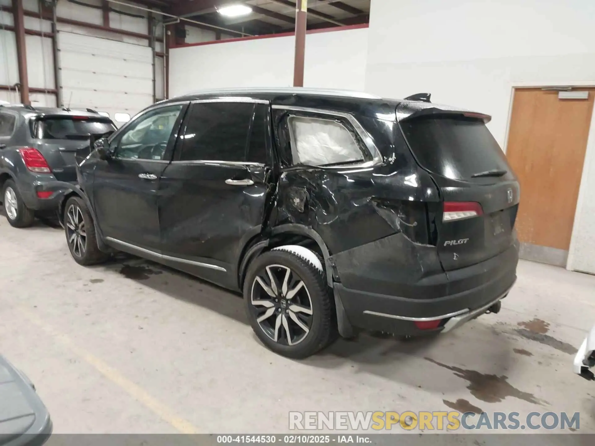 3 Фотография поврежденного автомобиля 5FNYF6H06KB040418 HONDA PILOT 2019