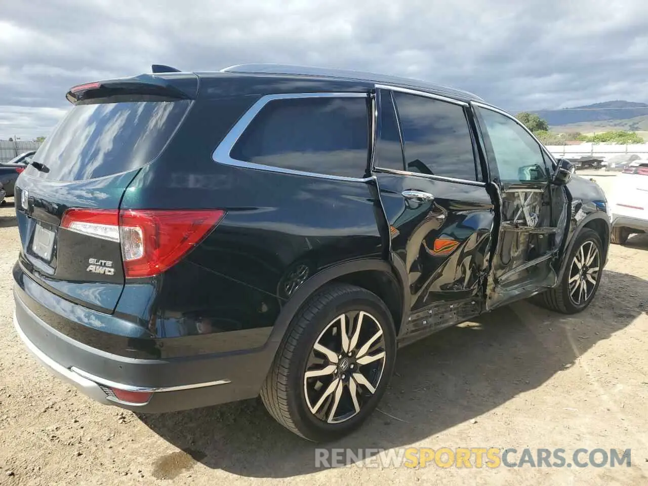 3 Photograph of a damaged car 5FNYF6H06KB081518 HONDA PILOT 2019