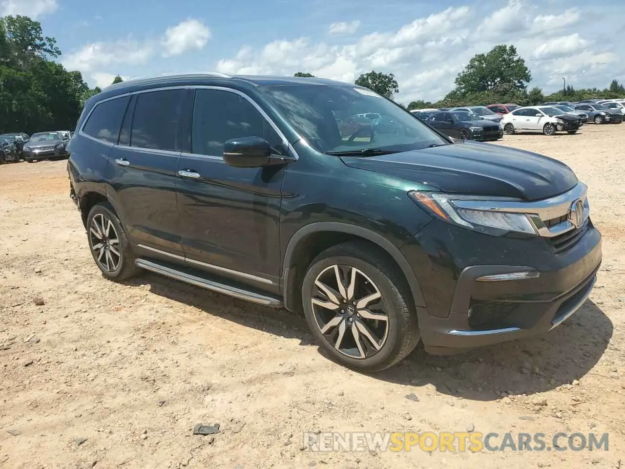 4 Photograph of a damaged car 5FNYF6H07KB057681 HONDA PILOT 2019