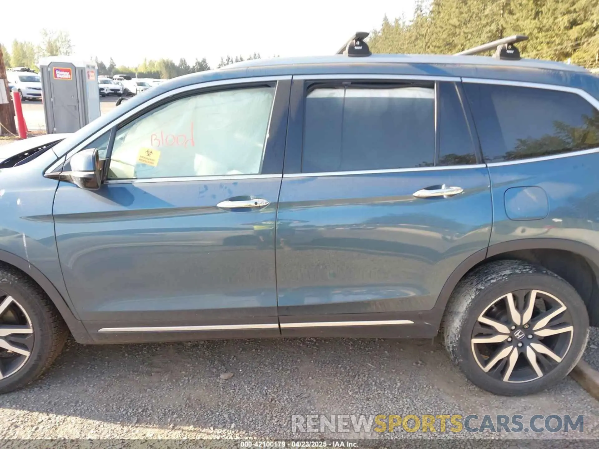 13 Photograph of a damaged car 5FNYF6H0XKB063801 HONDA PILOT 2019