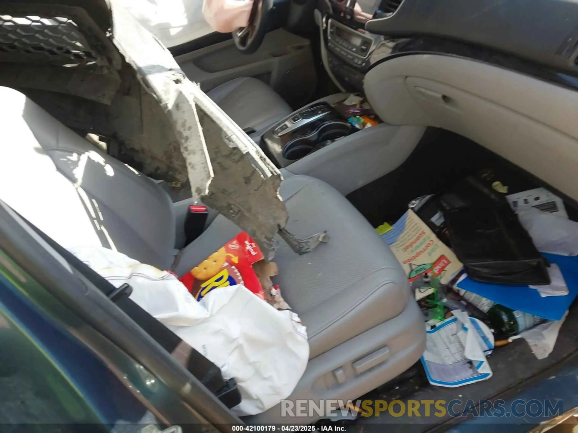 5 Photograph of a damaged car 5FNYF6H0XKB063801 HONDA PILOT 2019