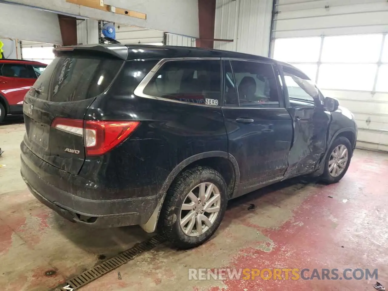 3 Photograph of a damaged car 5FNYF6H10KB032288 HONDA PILOT 2019