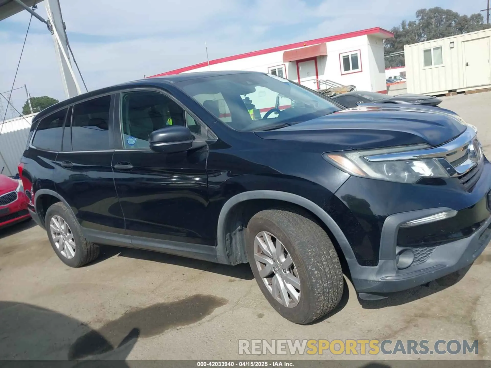 13 Photograph of a damaged car 5FNYF6H15KB054786 HONDA PILOT 2019