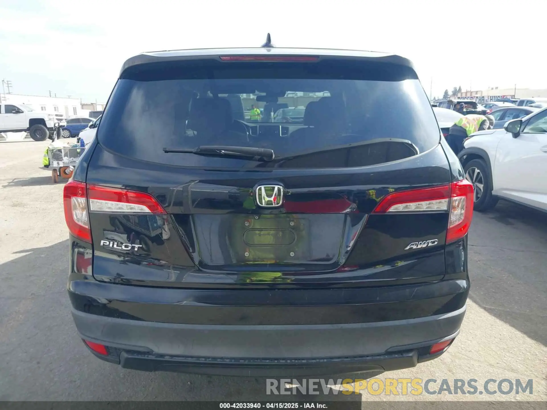 16 Photograph of a damaged car 5FNYF6H15KB054786 HONDA PILOT 2019