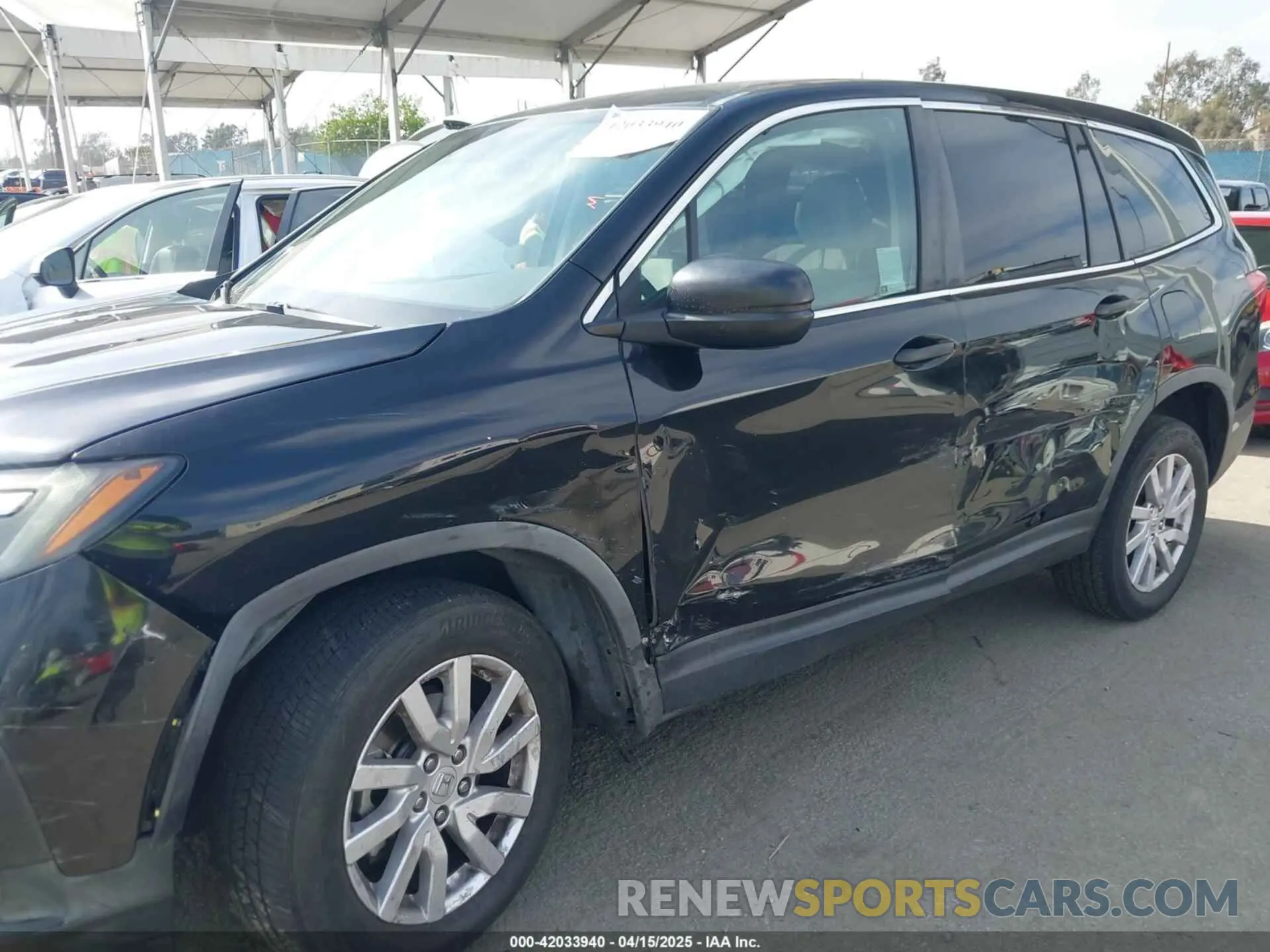 6 Photograph of a damaged car 5FNYF6H15KB054786 HONDA PILOT 2019