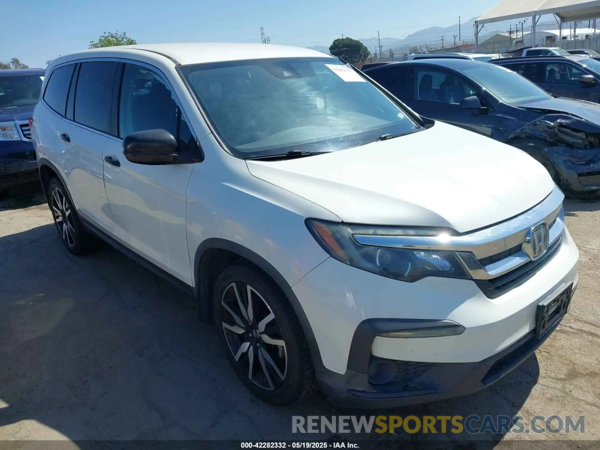1 Photograph of a damaged car 5FNYF6H18KB062784 HONDA PILOT 2019
