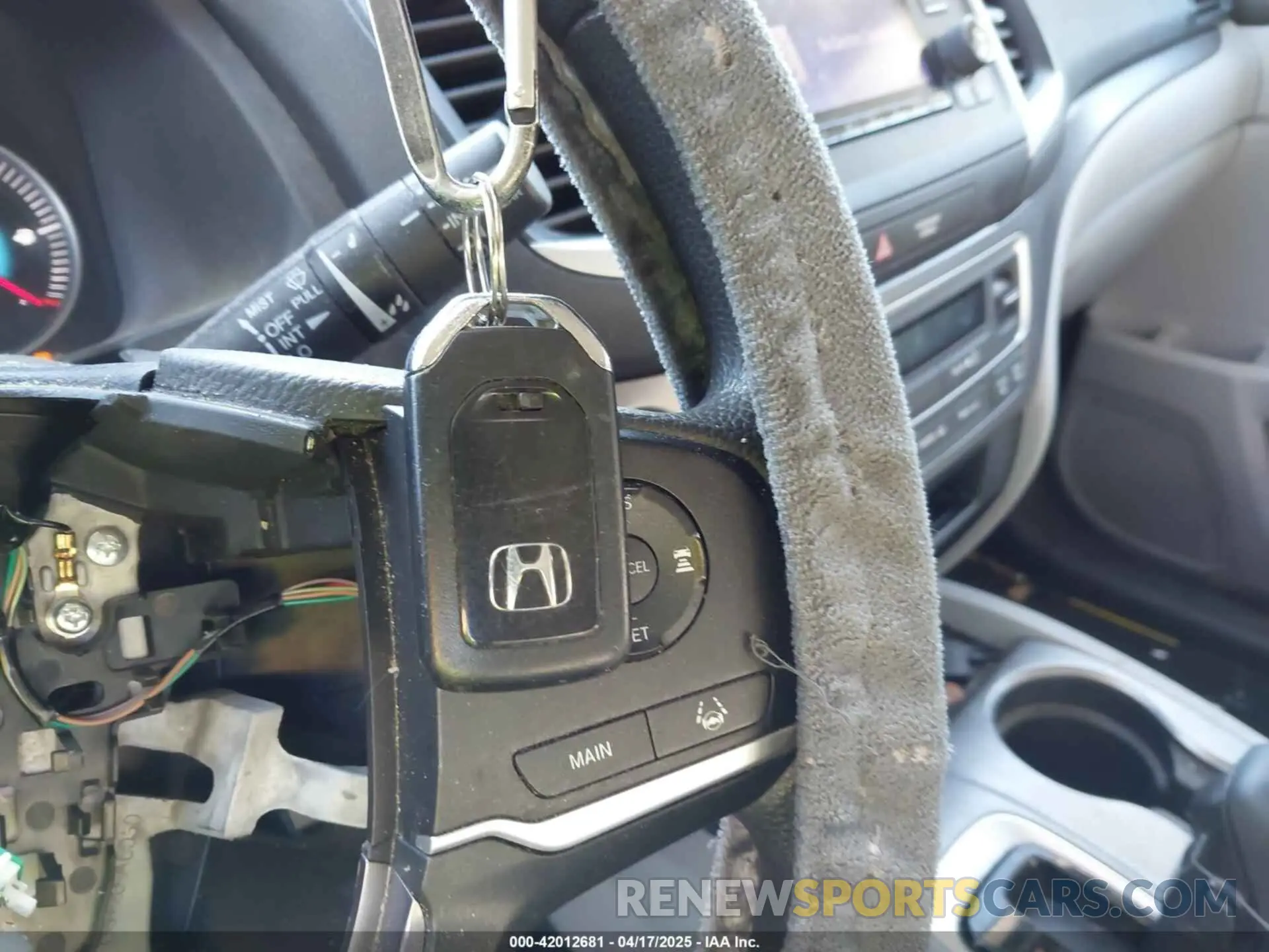 11 Photograph of a damaged car 5FNYF6H19KB081456 HONDA PILOT 2019