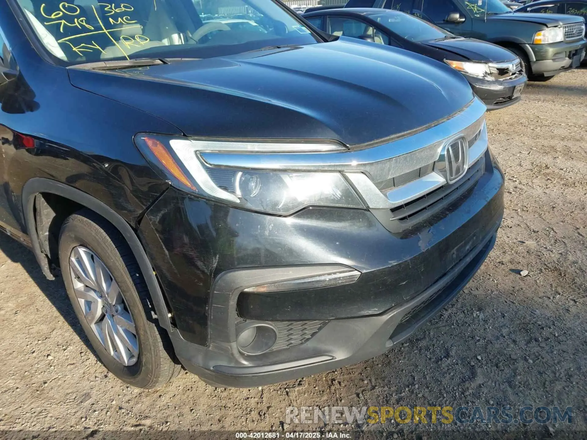 19 Photograph of a damaged car 5FNYF6H19KB081456 HONDA PILOT 2019