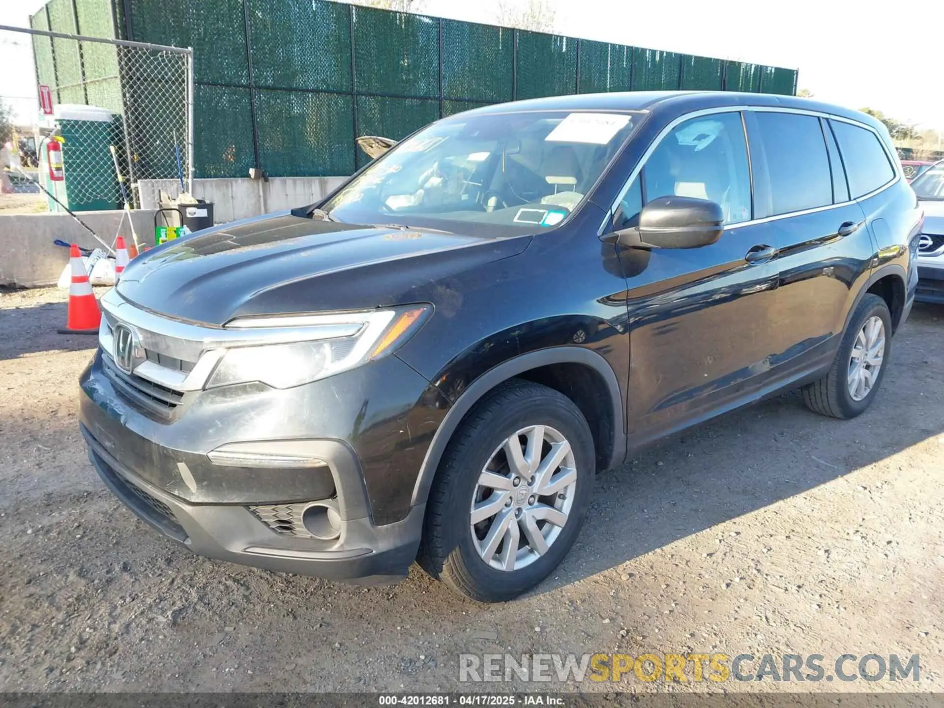2 Photograph of a damaged car 5FNYF6H19KB081456 HONDA PILOT 2019
