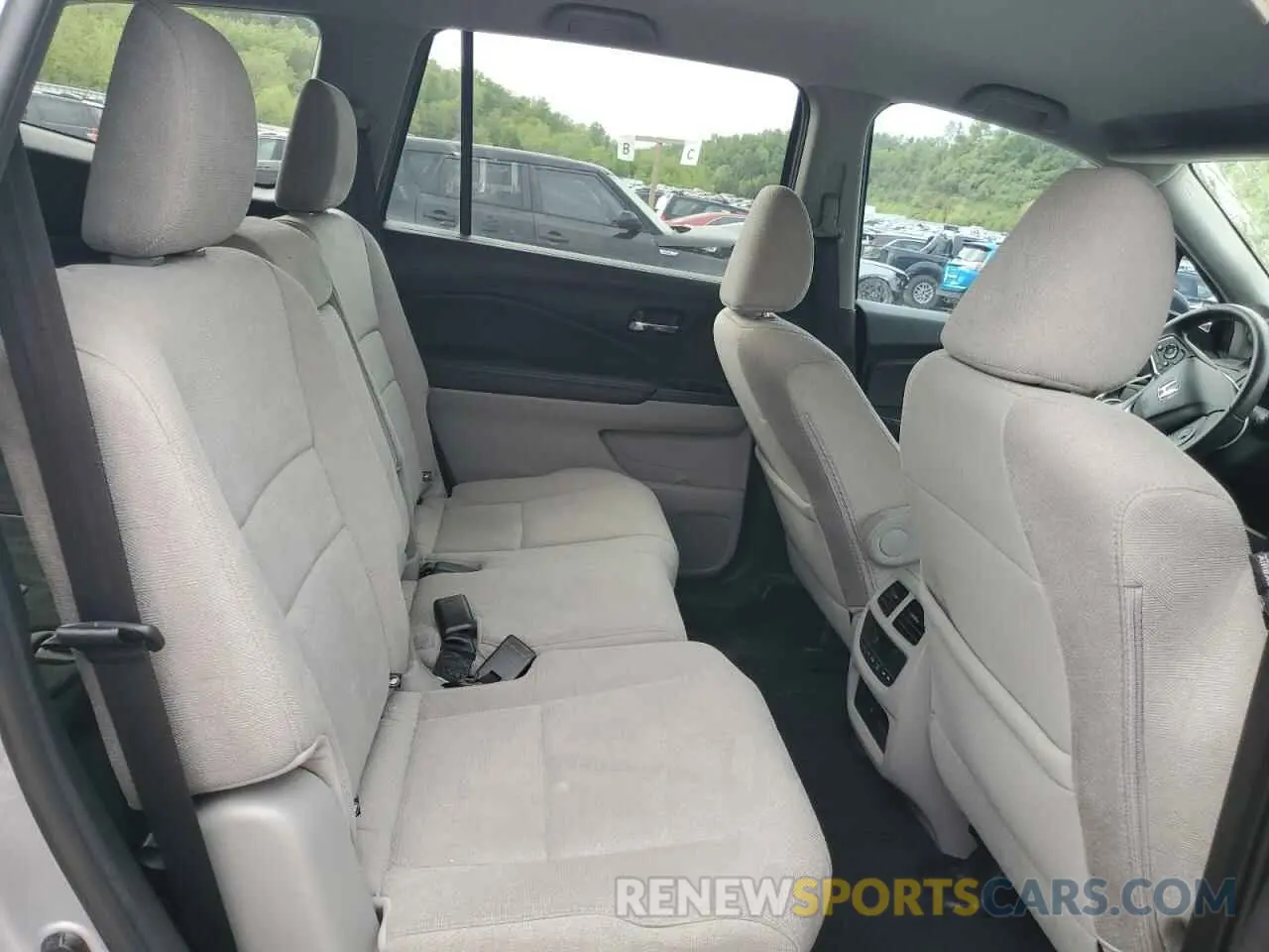 11 Фотография поврежденного автомобиля 5FNYF6H30KB027710 HONDA PILOT 2019