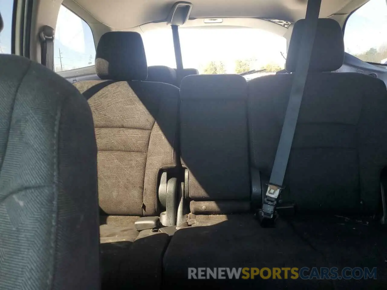 10 Photograph of a damaged car 5FNYF6H33KB064671 HONDA PILOT 2019