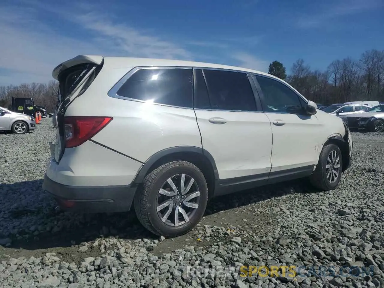 3 Photograph of a damaged car 5FNYF6H33KB064671 HONDA PILOT 2019