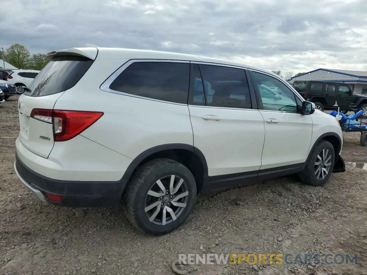 3 Photograph of a damaged car 5FNYF6H36KB056239 HONDA PILOT 2019