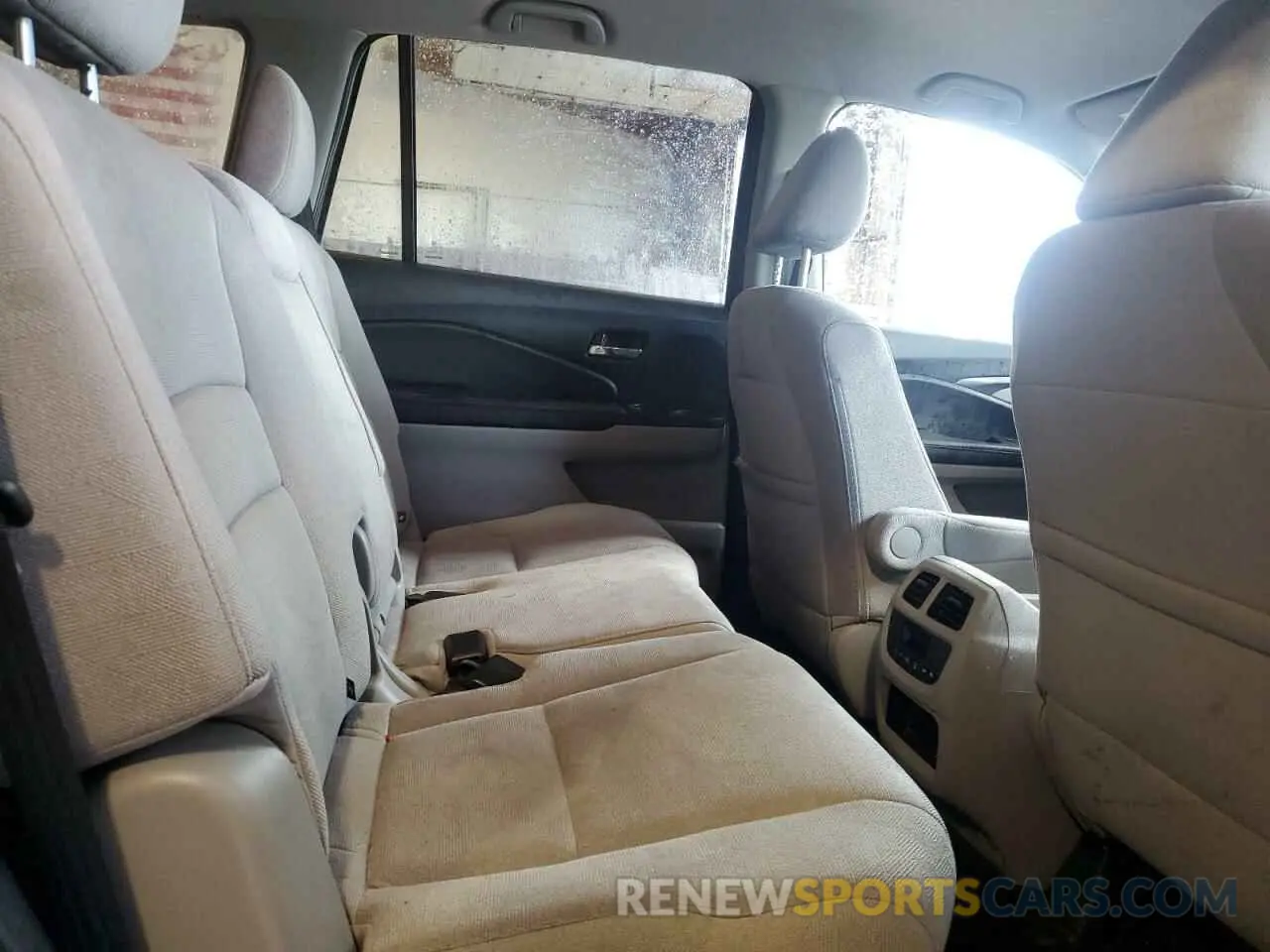 11 Photograph of a damaged car 5FNYF6H36KB098023 HONDA PILOT 2019