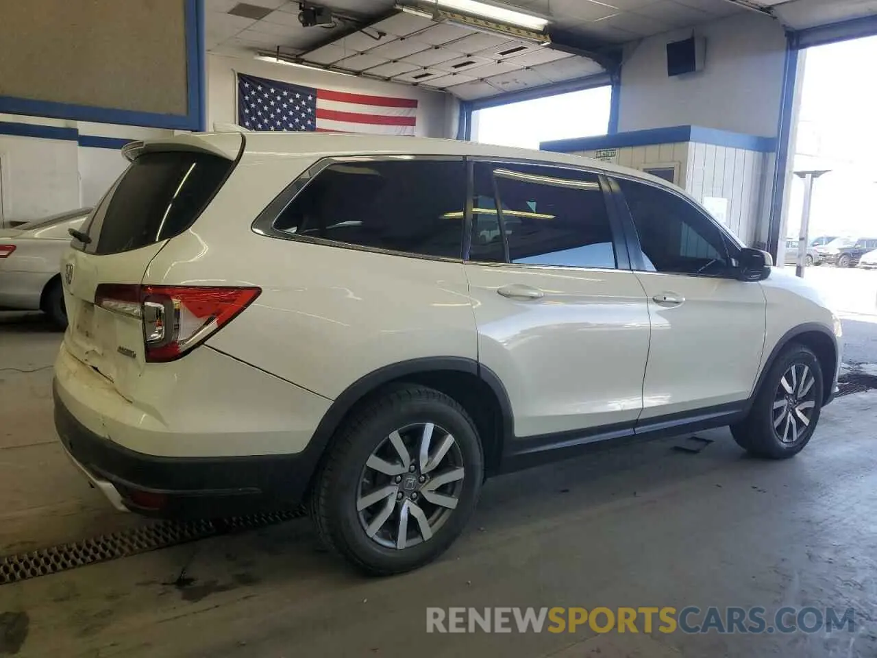 3 Photograph of a damaged car 5FNYF6H37KB065015 HONDA PILOT 2019