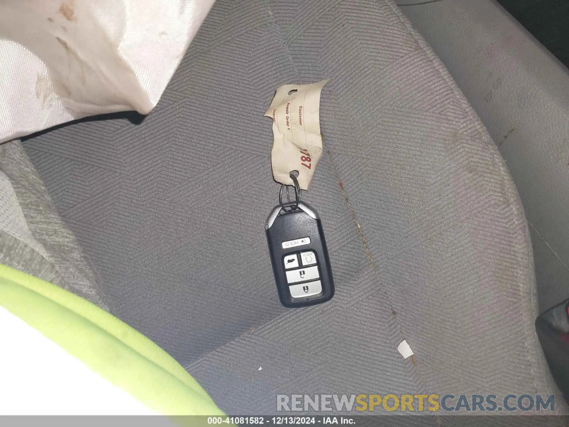 11 Photograph of a damaged car 5FNYF6H39KB101321 HONDA PILOT 2019