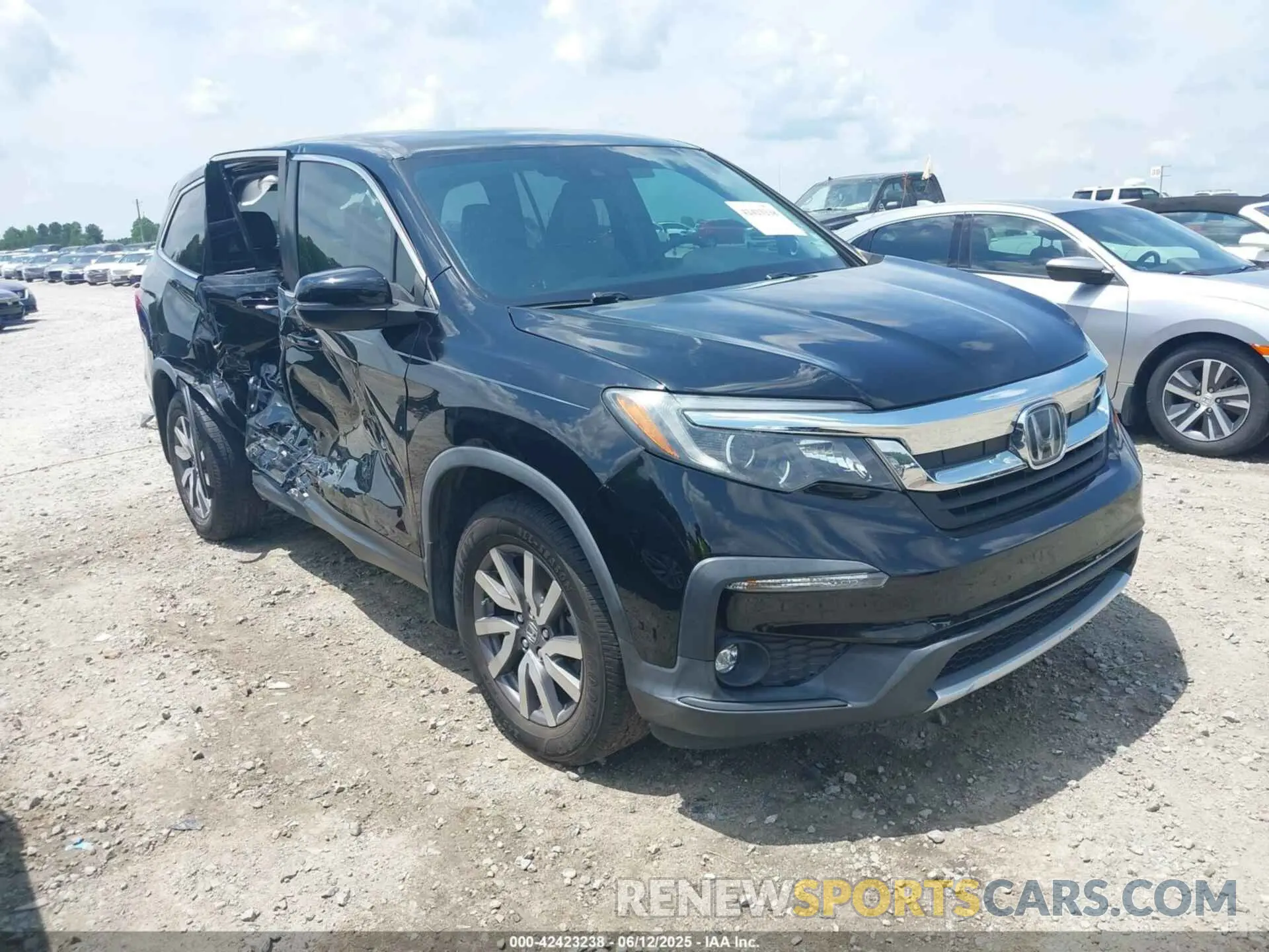 1 Фотография поврежденного автомобиля 5FNYF6H3XKB074579 HONDA PILOT 2019