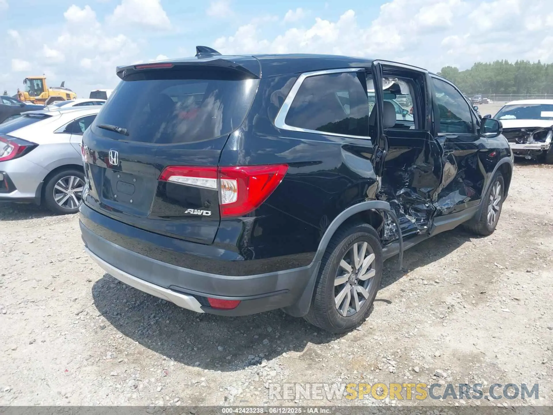 4 Фотография поврежденного автомобиля 5FNYF6H3XKB074579 HONDA PILOT 2019