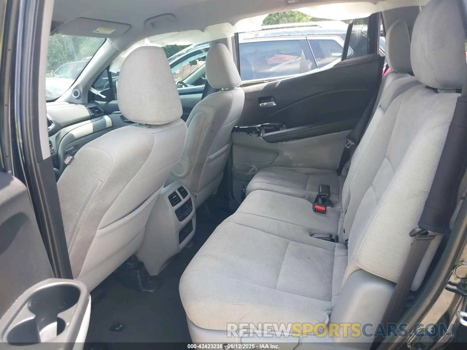 8 Фотография поврежденного автомобиля 5FNYF6H3XKB074579 HONDA PILOT 2019
