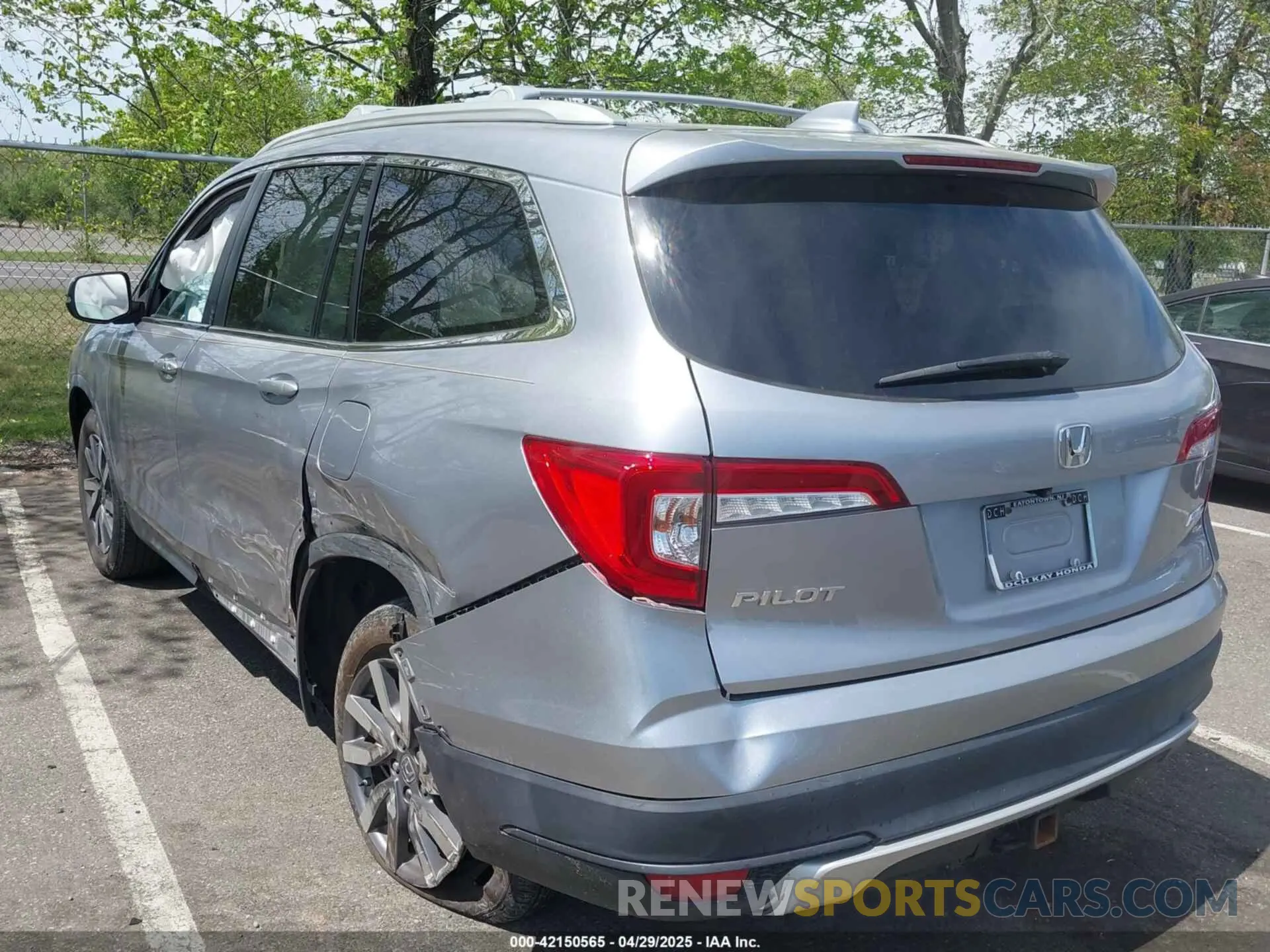 3 Фотография поврежденного автомобиля 5FNYF6H3XKB093231 HONDA PILOT 2019