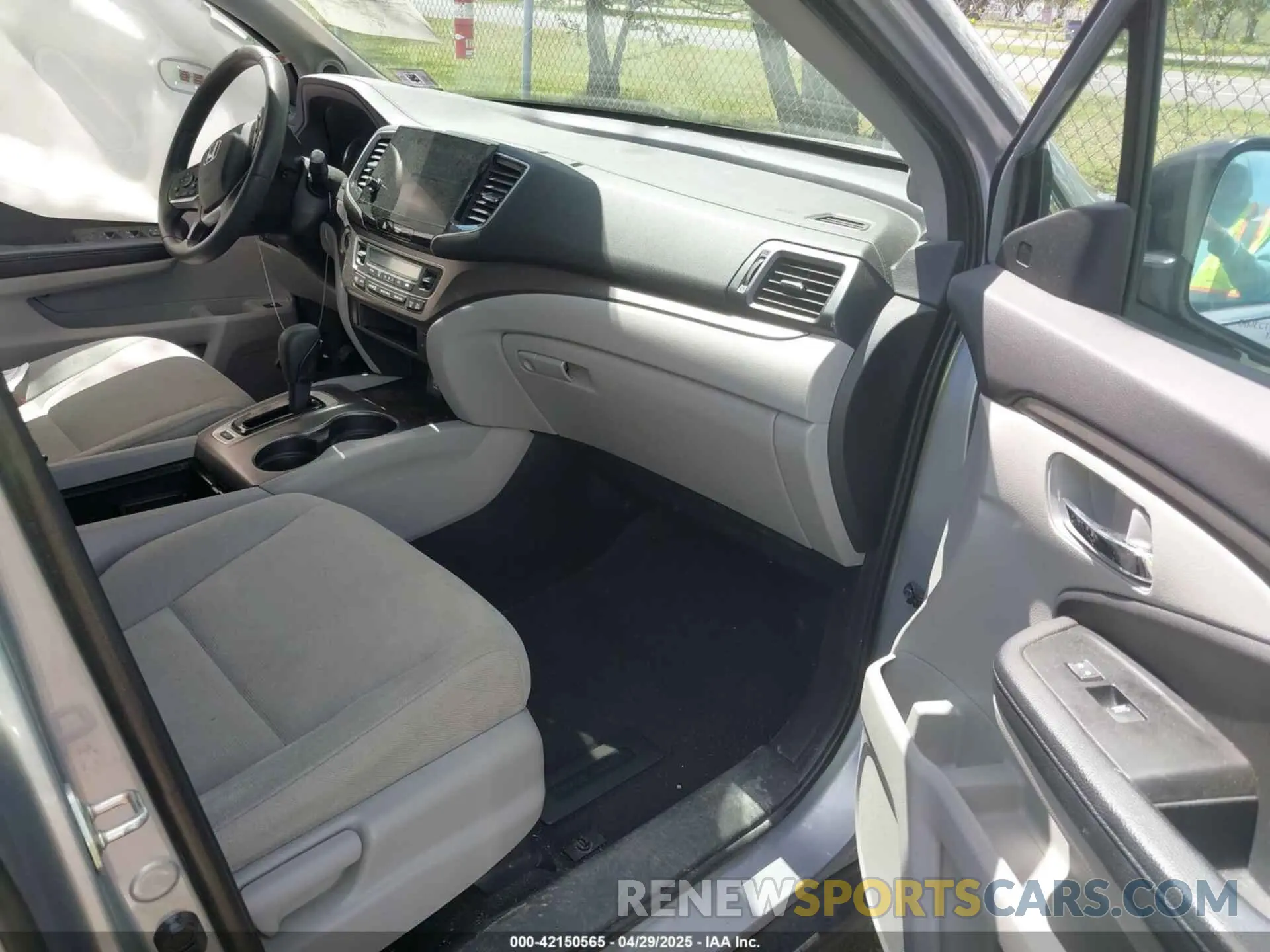 5 Фотография поврежденного автомобиля 5FNYF6H3XKB093231 HONDA PILOT 2019
