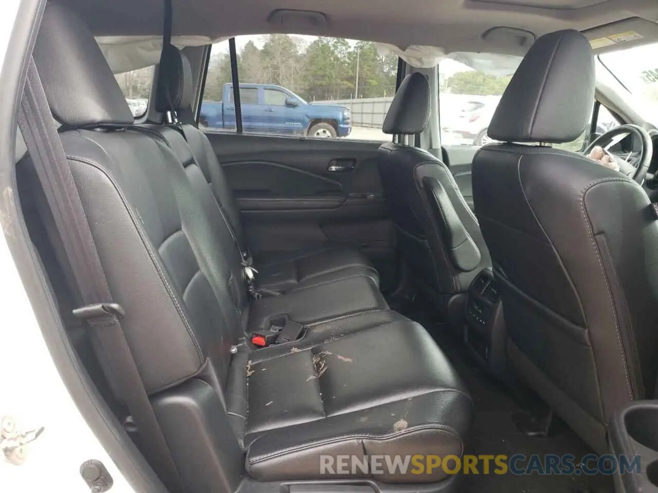 12 Photograph of a damaged car 5FNYF6H51KB046154 HONDA PILOT 2019