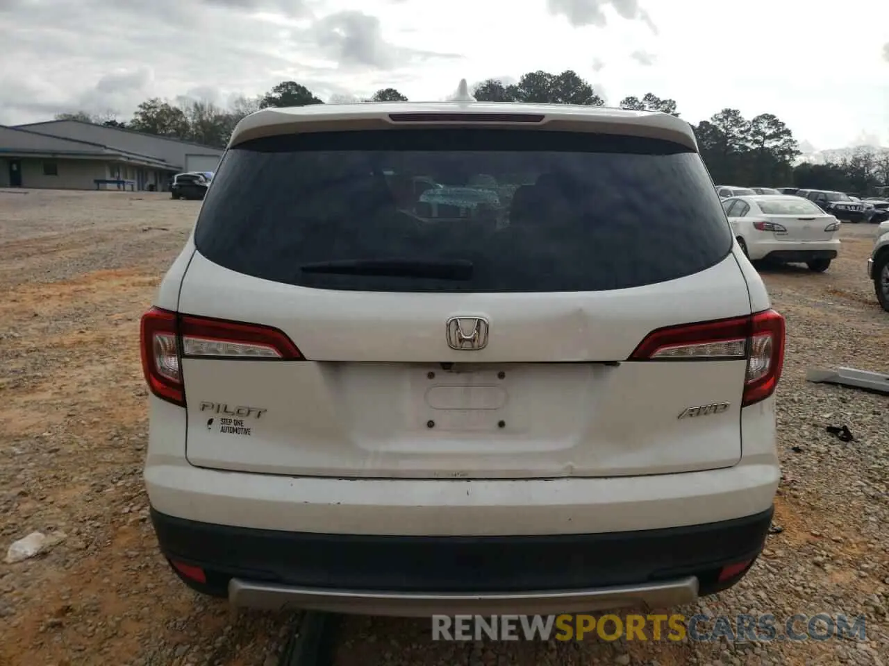 6 Photograph of a damaged car 5FNYF6H51KB046154 HONDA PILOT 2019