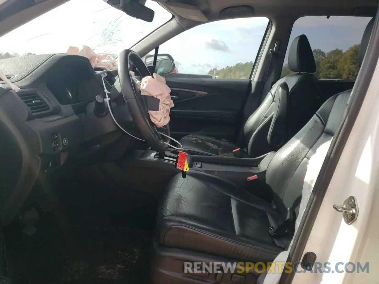 7 Photograph of a damaged car 5FNYF6H51KB046154 HONDA PILOT 2019