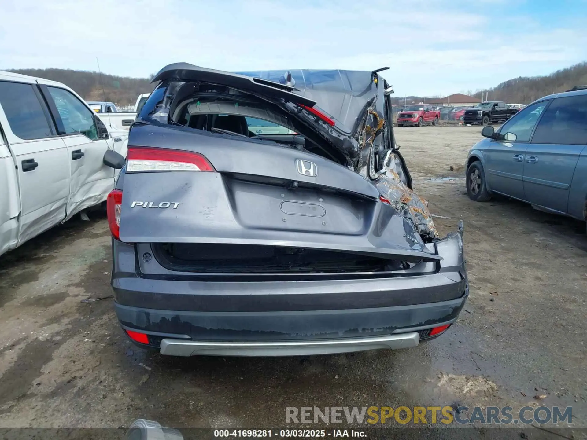 16 Фотография поврежденного автомобиля 5FNYF6H52KB013373 HONDA PILOT 2019