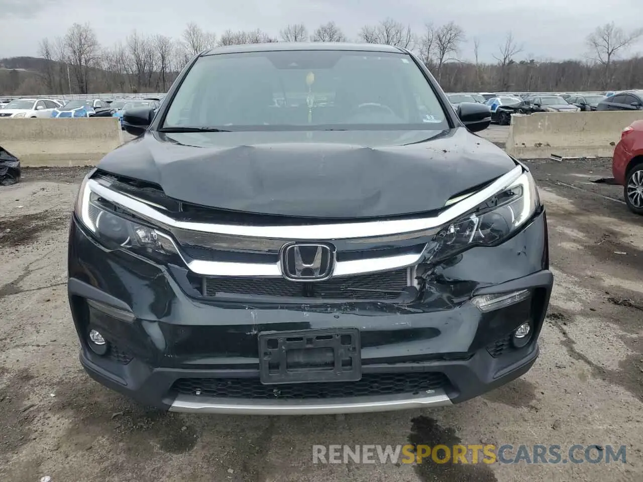 5 Photograph of a damaged car 5FNYF6H52KB041335 HONDA PILOT 2019