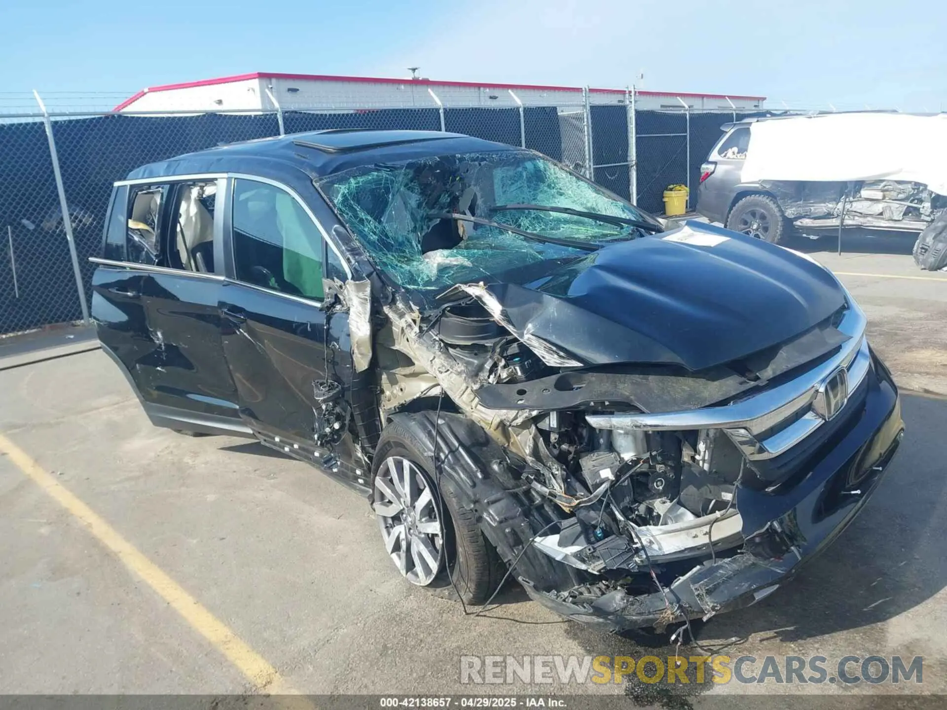 1 Фотография поврежденного автомобиля 5FNYF6H52KB088655 HONDA PILOT 2019