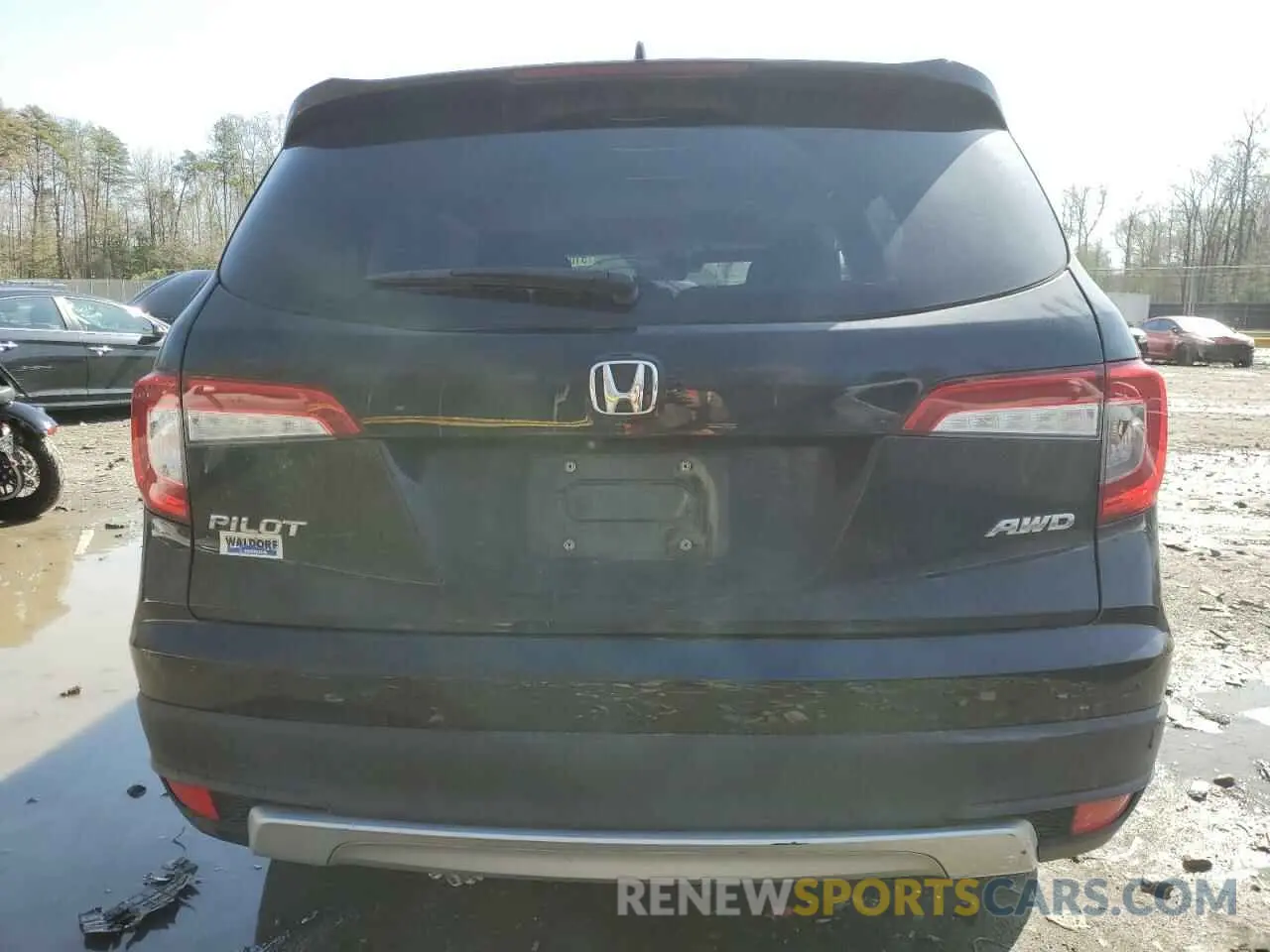 6 Photograph of a damaged car 5FNYF6H52KB098151 HONDA PILOT 2019