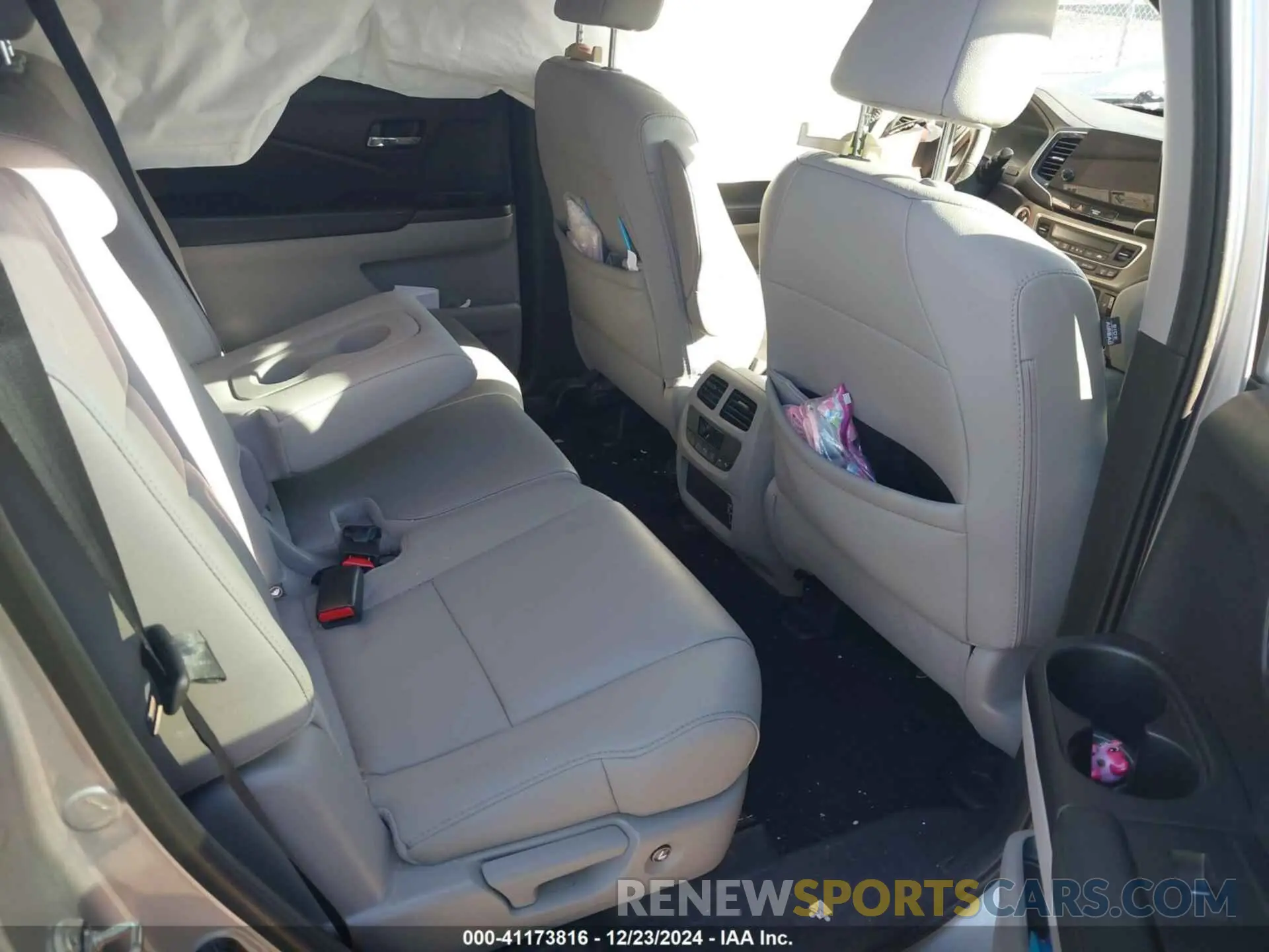 8 Фотография поврежденного автомобиля 5FNYF6H54KB097860 HONDA PILOT 2019