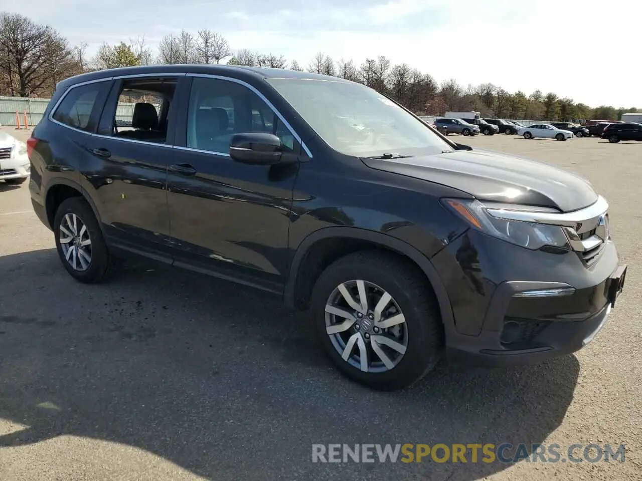 4 Photograph of a damaged car 5FNYF6H54KB100966 HONDA PILOT 2019
