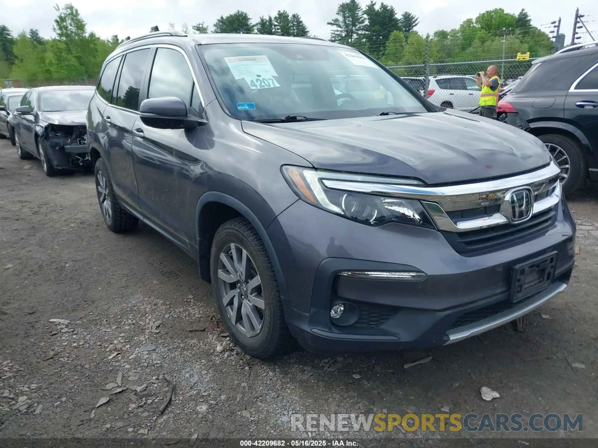 1 Фотография поврежденного автомобиля 5FNYF6H55KB010807 HONDA PILOT 2019