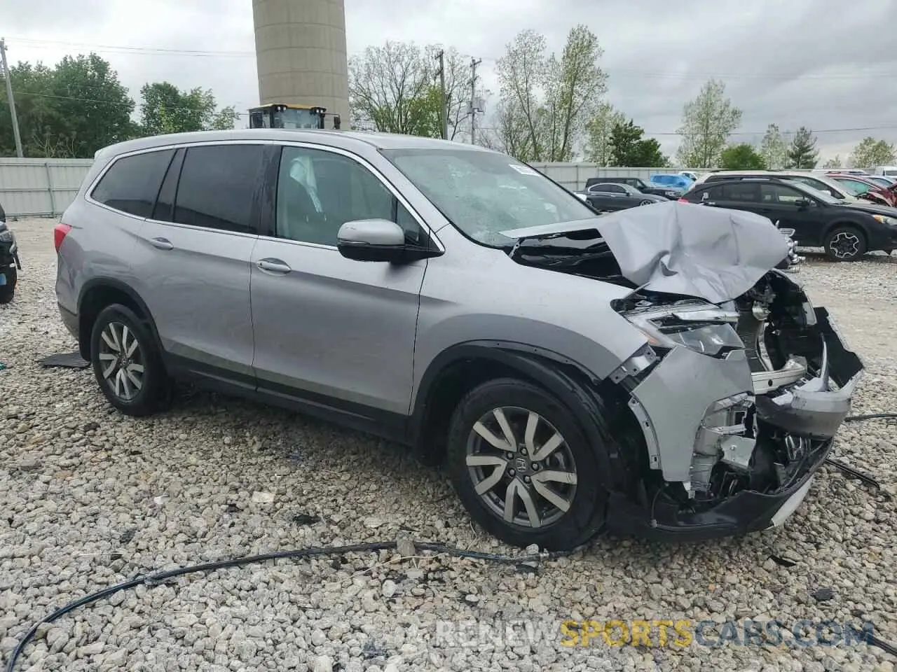 4 Photograph of a damaged car 5FNYF6H55KB049302 HONDA PILOT 2019