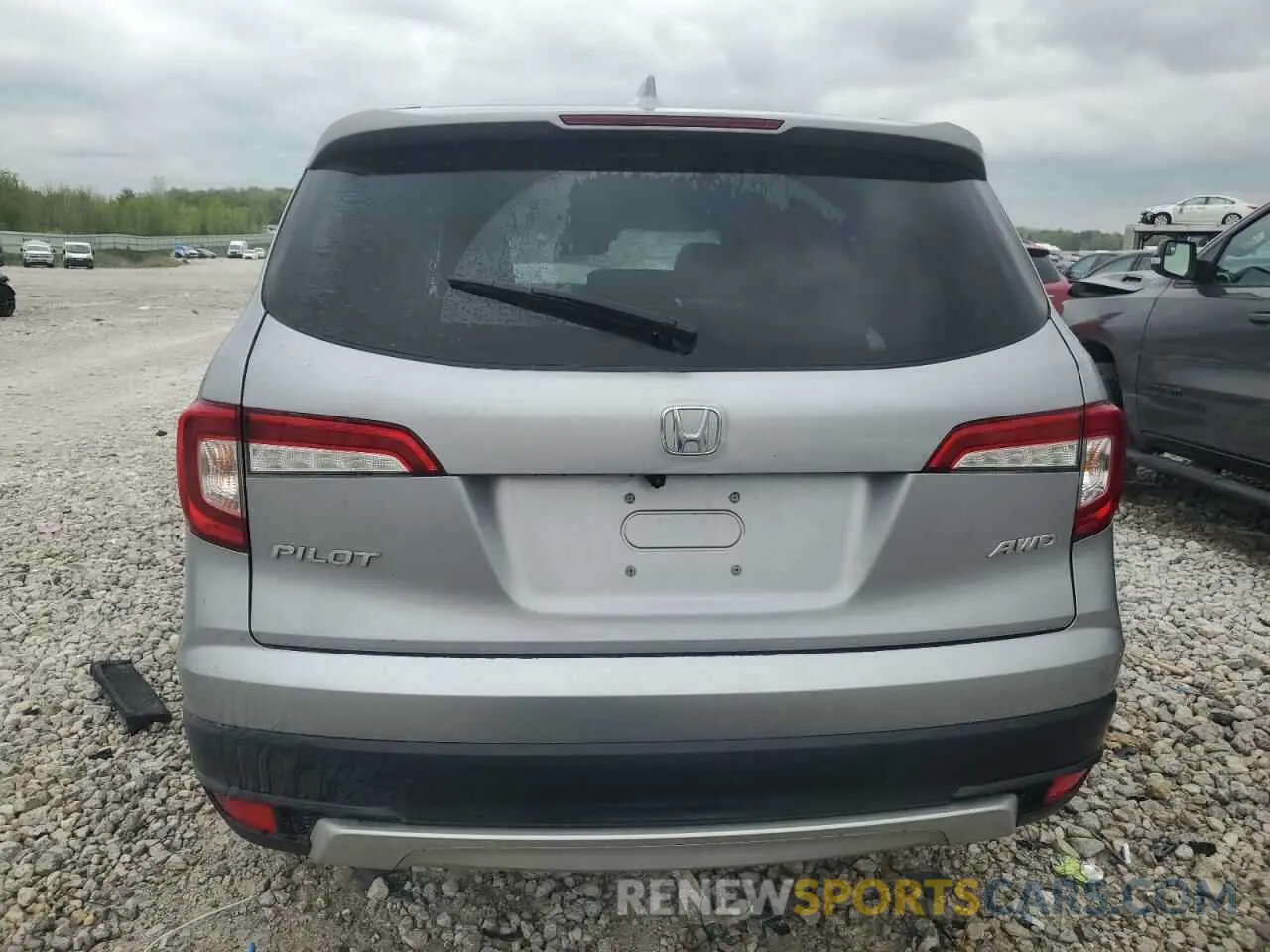 6 Photograph of a damaged car 5FNYF6H55KB049302 HONDA PILOT 2019