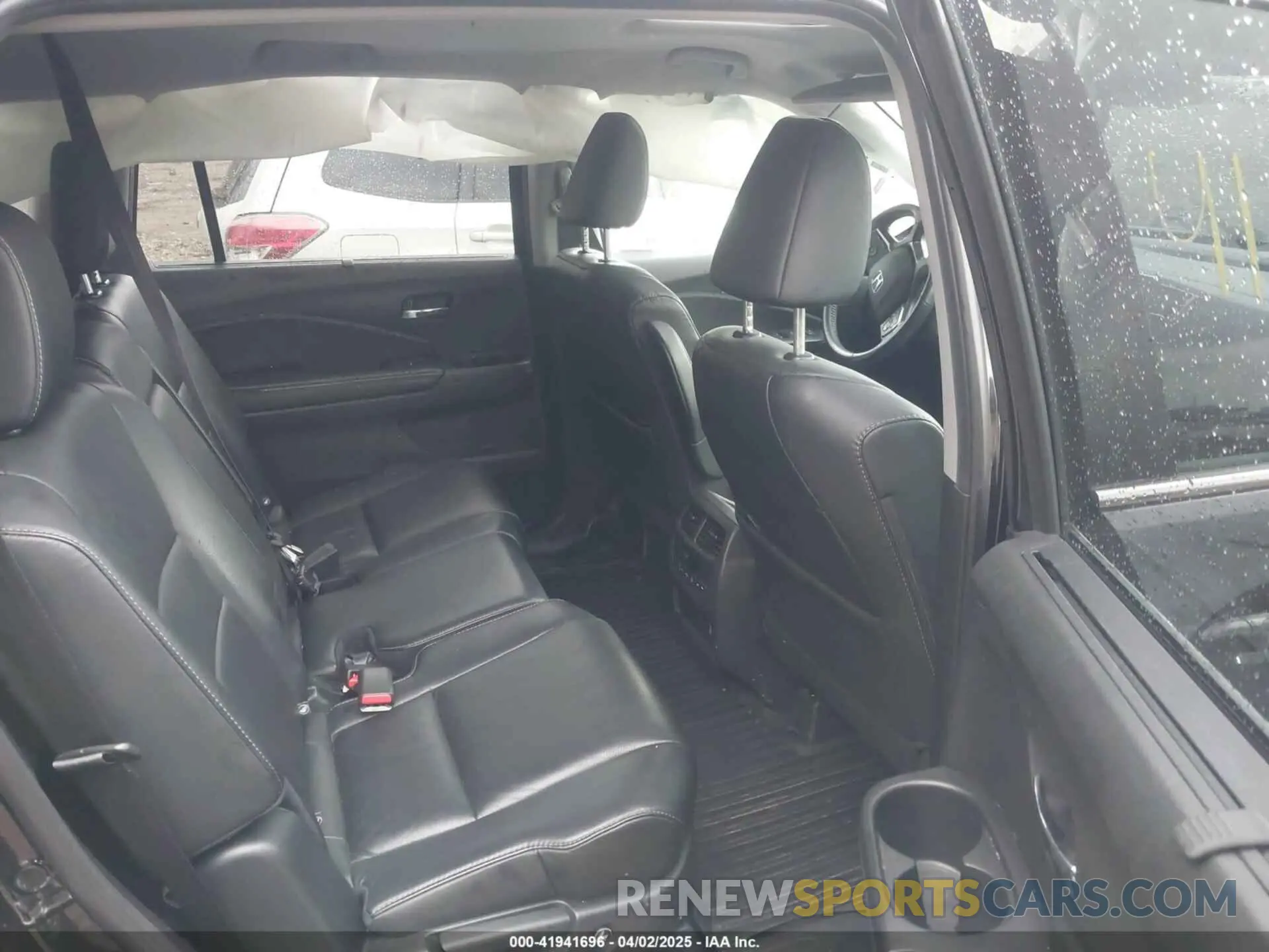 8 Фотография поврежденного автомобиля 5FNYF6H55KB071767 HONDA PILOT 2019