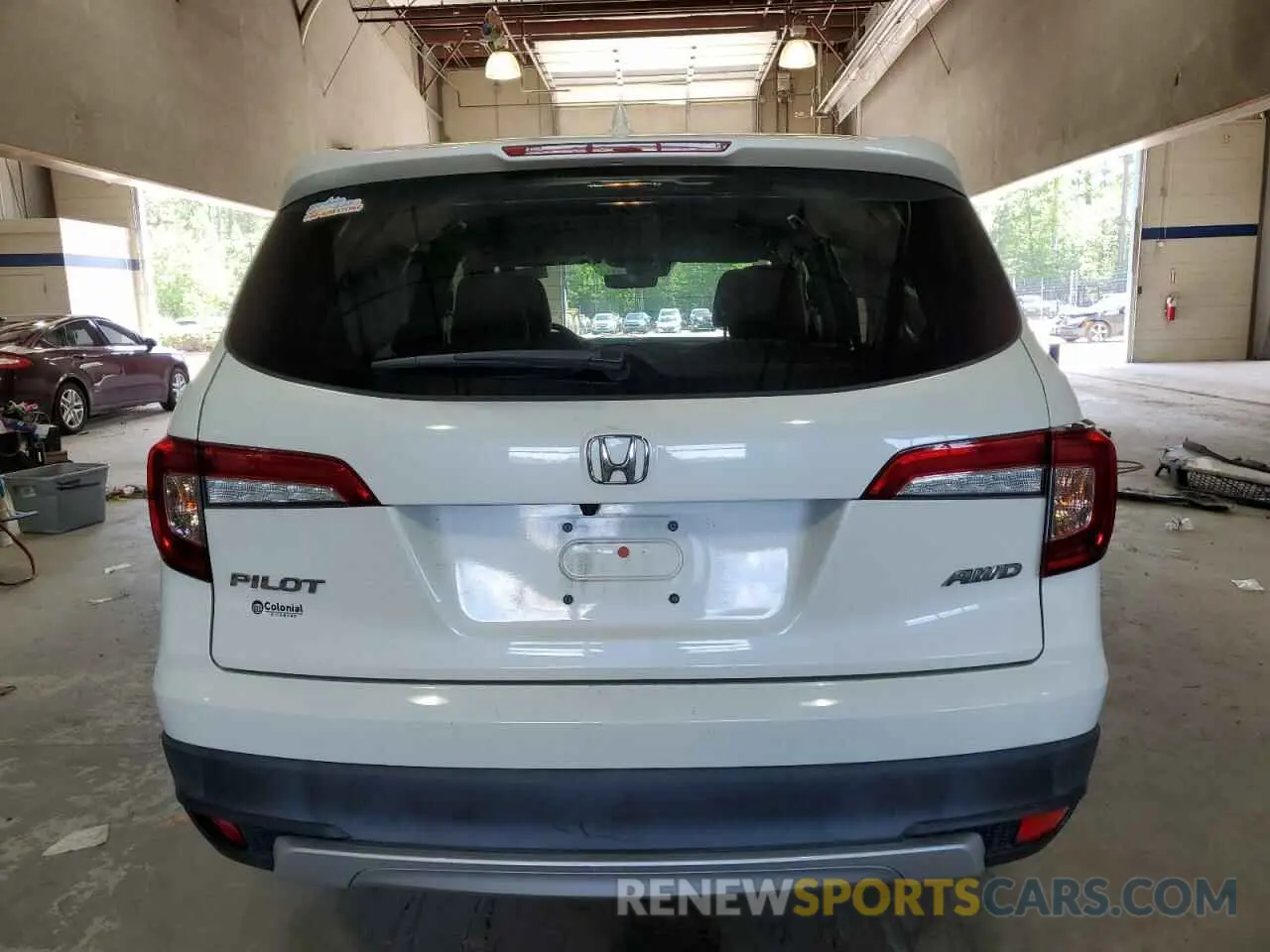 6 Photograph of a damaged car 5FNYF6H55KB080078 HONDA PILOT 2019