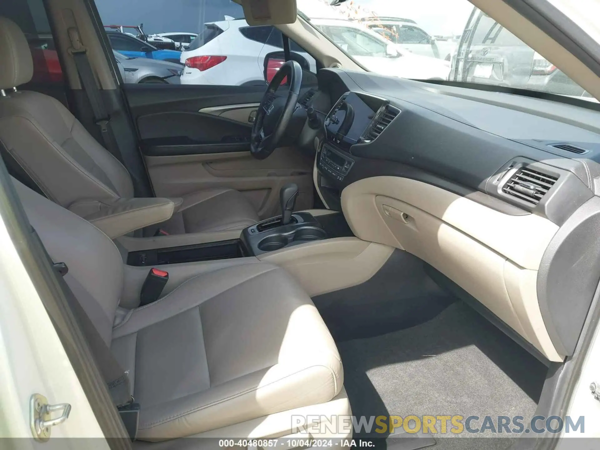 5 Photograph of a damaged car 5FNYF6H5XKB064328 HONDA PILOT 2019