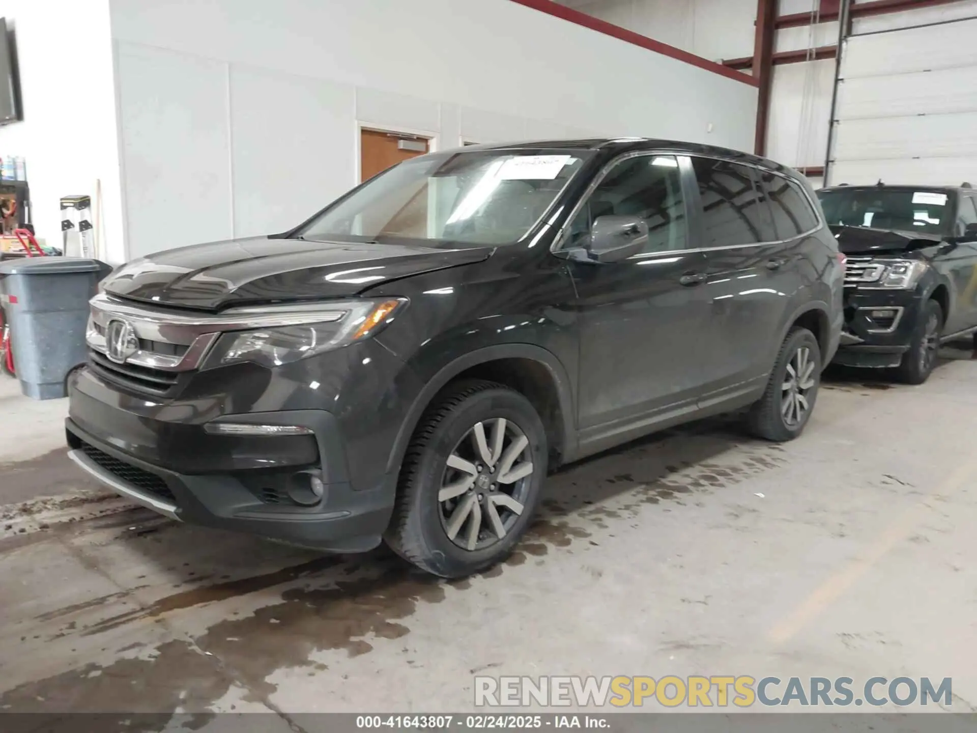 2 Photograph of a damaged car 5FNYF6H5XKB067858 HONDA PILOT 2019
